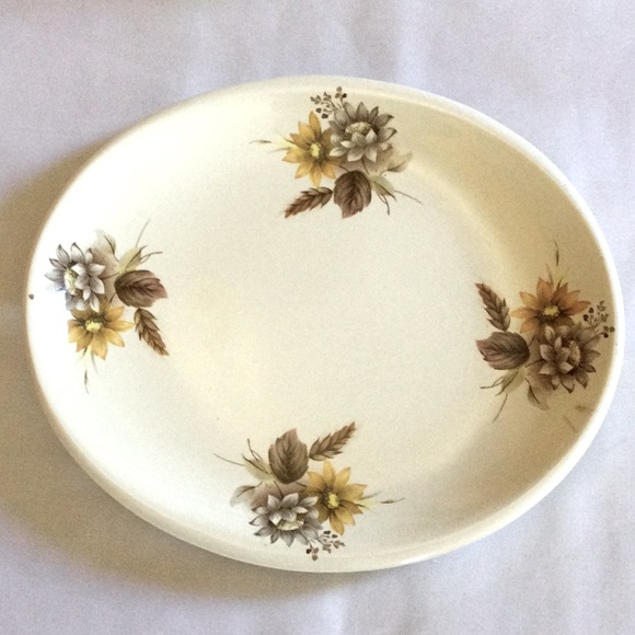 Ceramic Gravy Boat w/Saucer - Picture 4 of 7